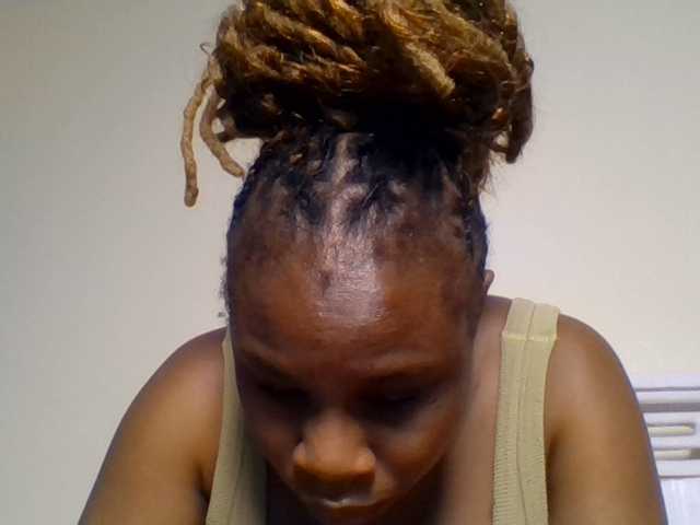 Ebonitah live cam on BongaCams