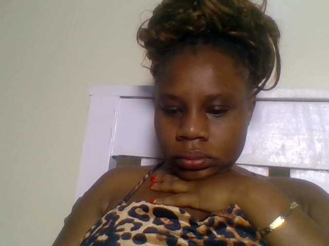 Ebonitah live cam on BongaCams