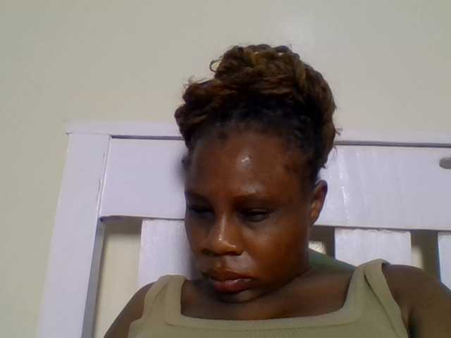 Ebonitah live cam on BongaCams