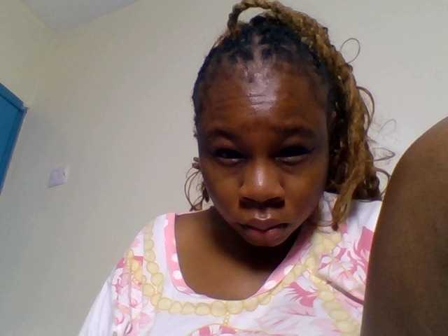 Ebonitah live cam on BongaCams