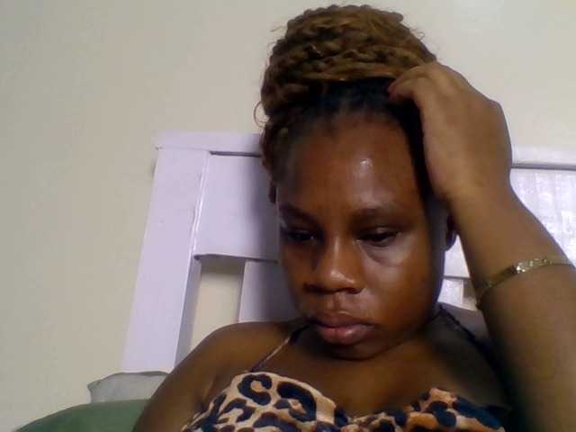 Ebonitah live cam on BongaCams