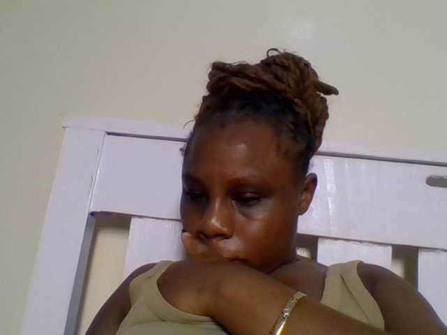 Ebonitah live cam on BongaCams