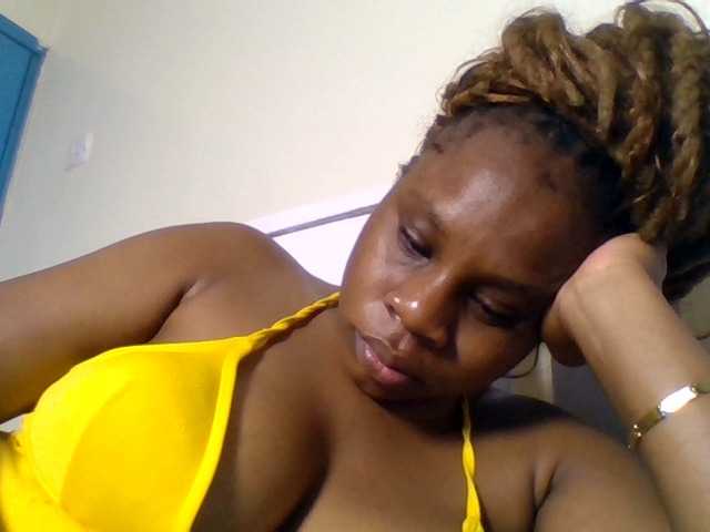 Ebonitah live cam preview