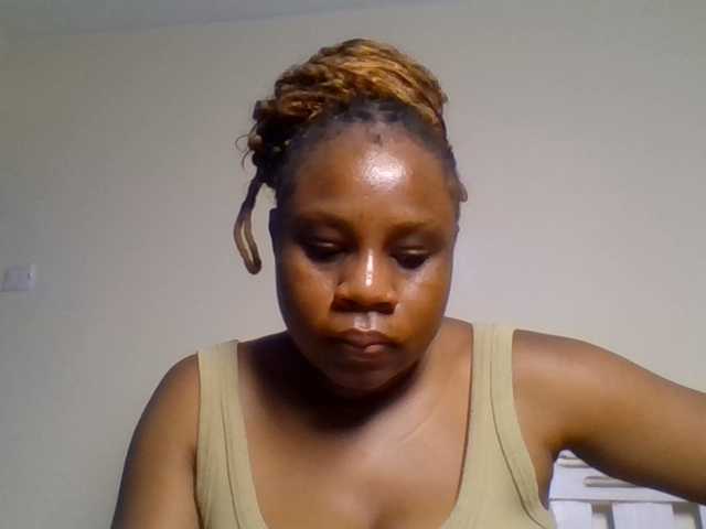 Ebonitah live cam on BongaCams