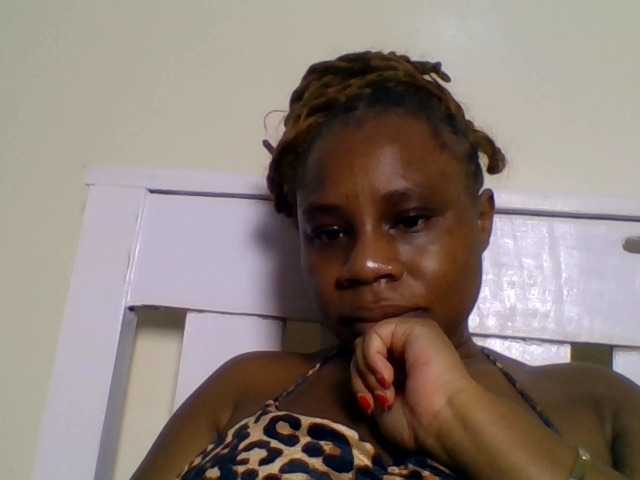 Ebonitah live cam on BongaCams