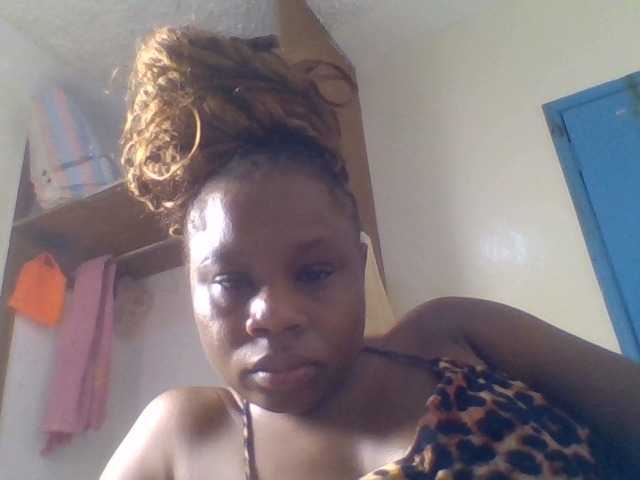 Ebonitah live cam on BongaCams