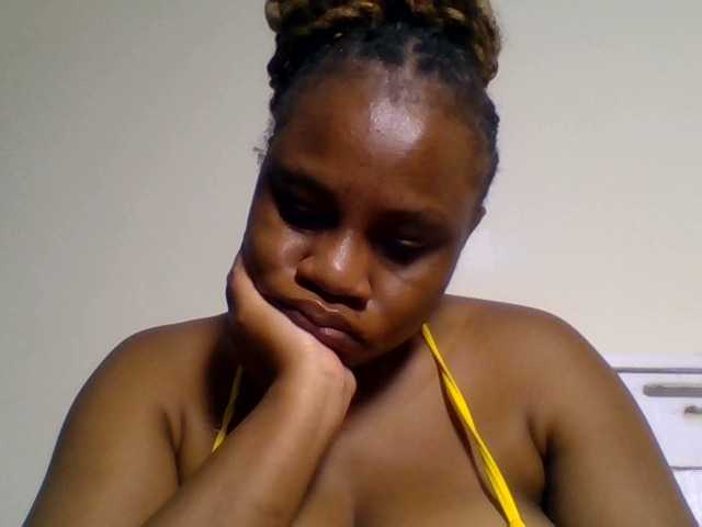 Ebonitah live cam on BongaCams