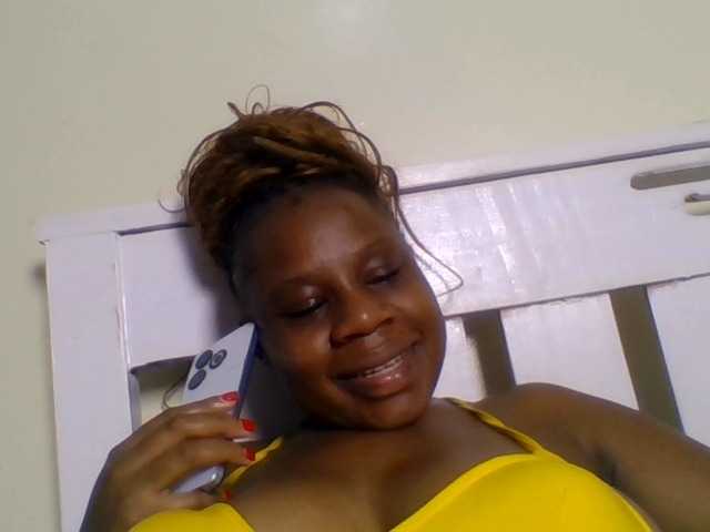 Ebonitah live cam on BongaCams