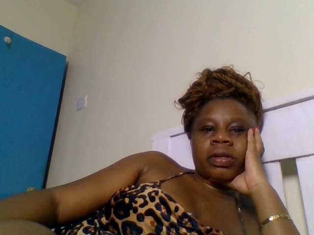 Ebonitah live cam on BongaCams