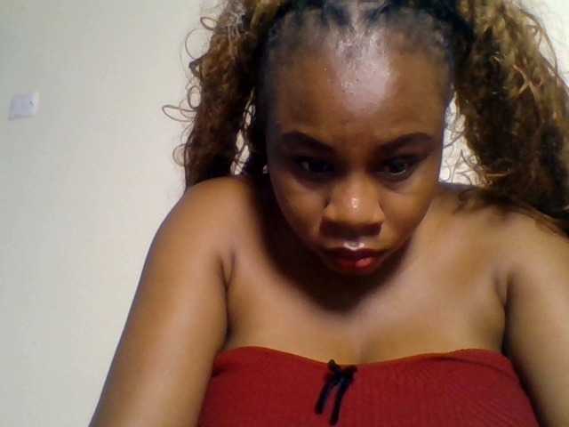 Ebonitah live cam on BongaCams