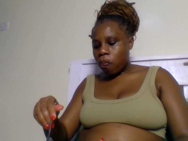 Ebonitah live cam preview