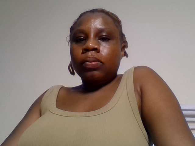 Ebonitah live cam on BongaCams