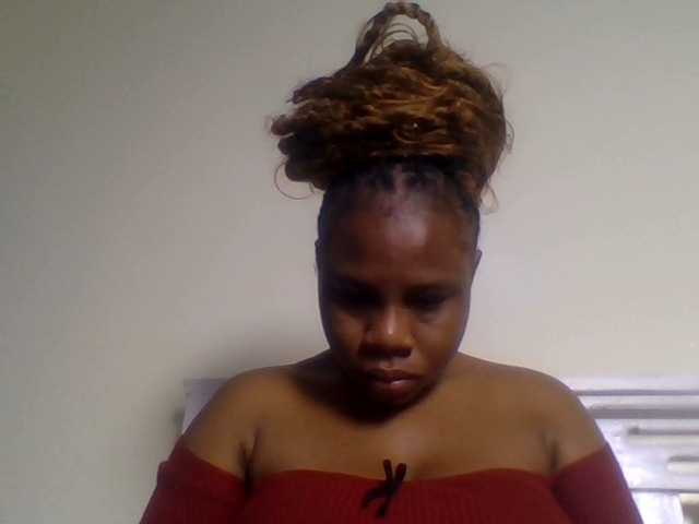Ebonitah live cam on BongaCams