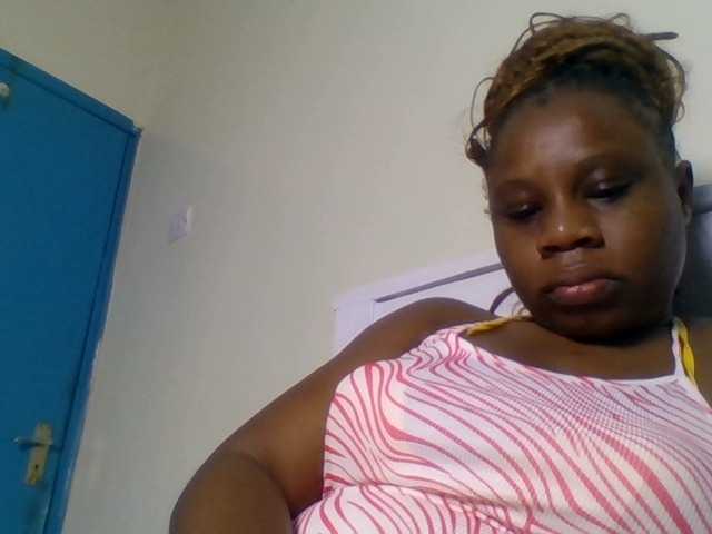 Ebonitah live cam on BongaCams