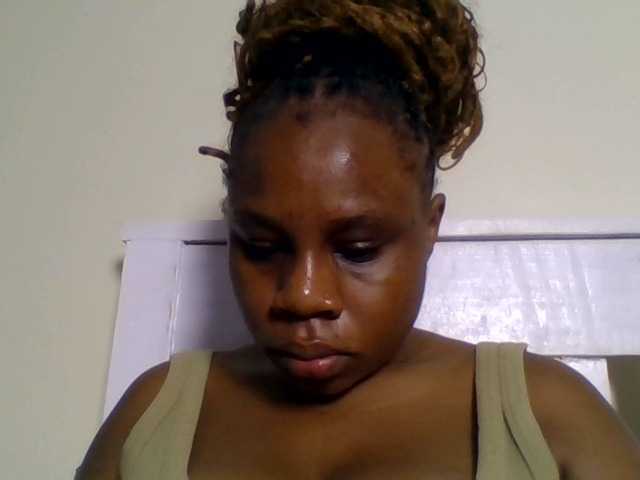 Ebonitah live cam on BongaCams