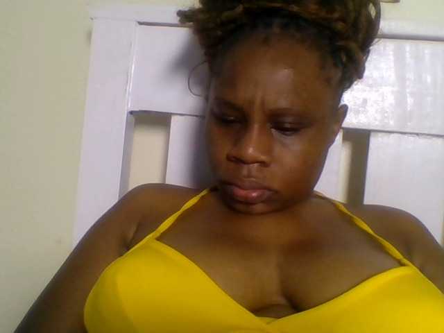 Ebonitah live cam preview