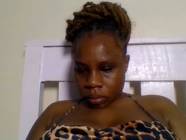 Ebonitah live cam on BongaCams