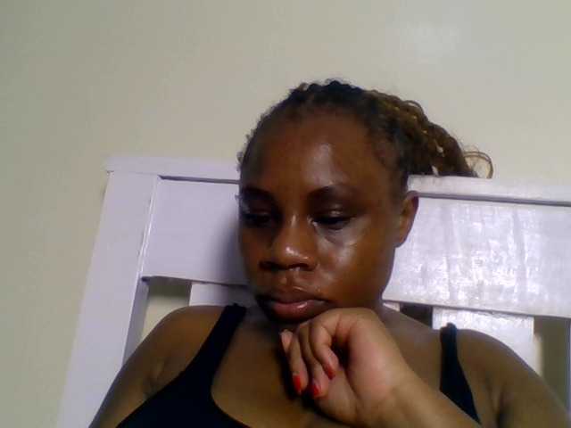 Ebonitah live cam on BongaCams