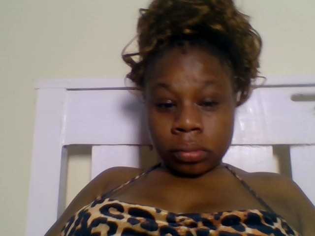Ebonitah live cam on BongaCams
