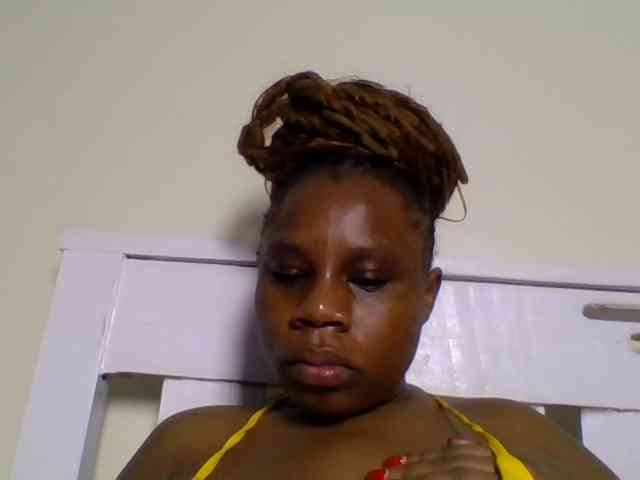 Ebonitah webcam