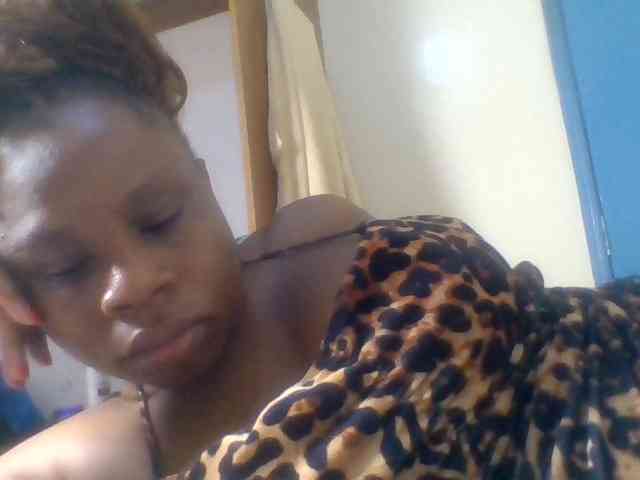 Ebonitah webcam
