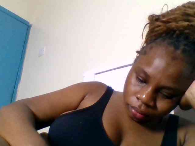 Ebonitah webcam