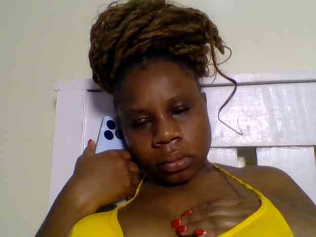 Ebonitah webcam