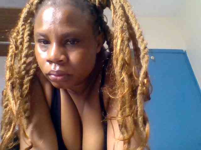 Ebonitah webcam