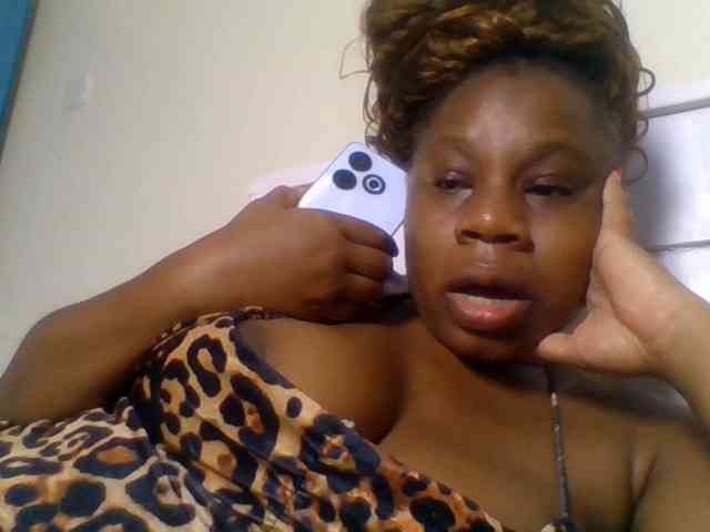 Ebonitah webcam