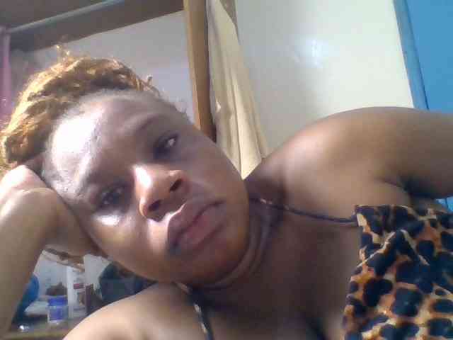 Ebonitah webcam