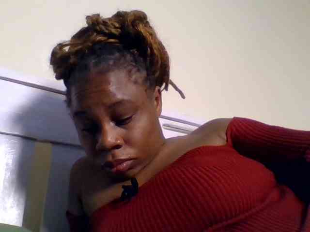 Ebonitah webcam