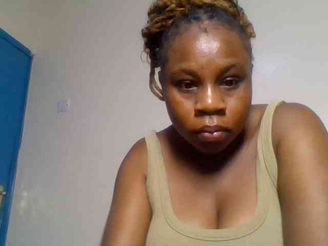 Model: Ebonitah