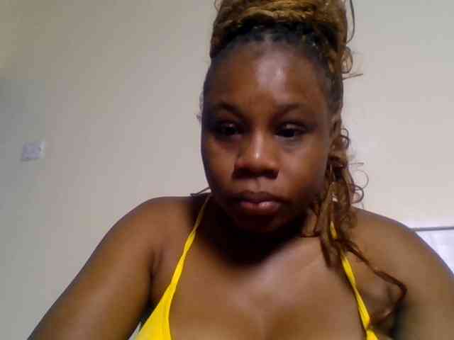 Ebonitah webcam