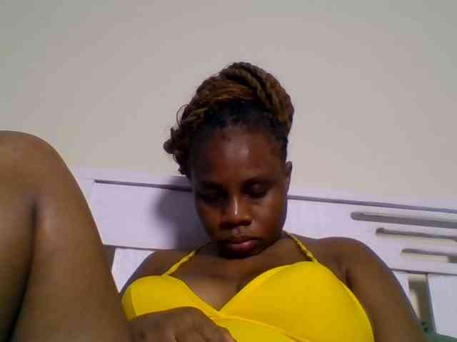 Ebonitah webcam