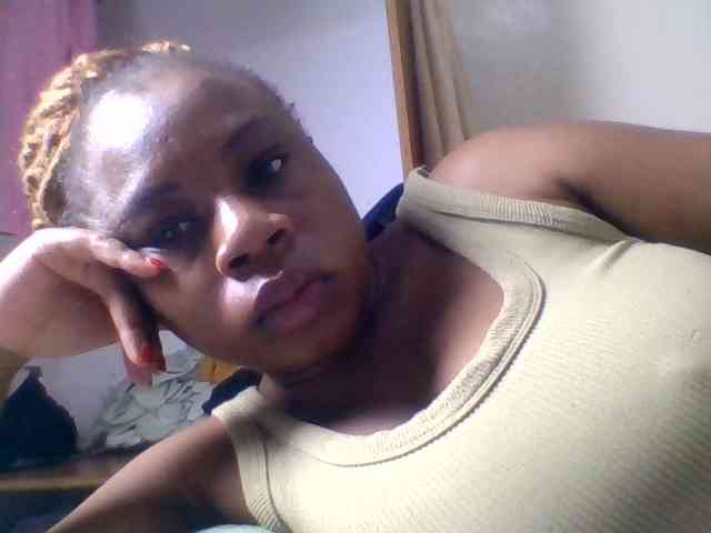 Model: Ebonitah