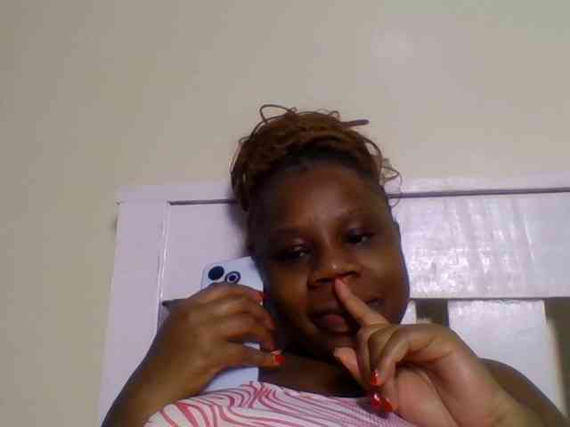Ebonitah webcam