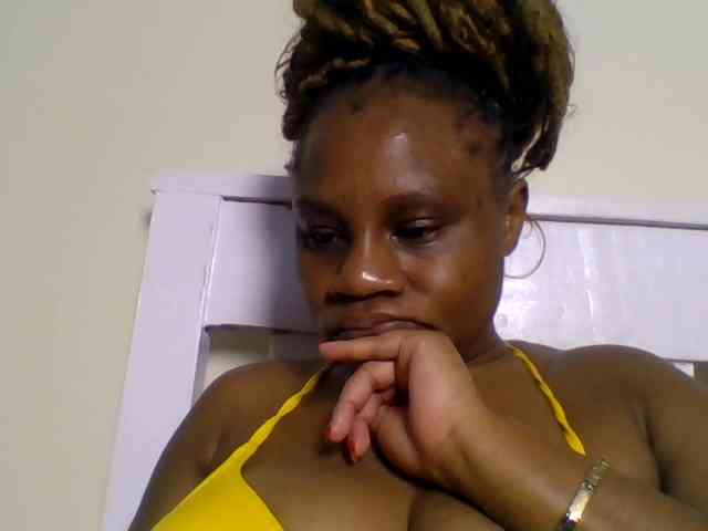 Ebonitah webcam