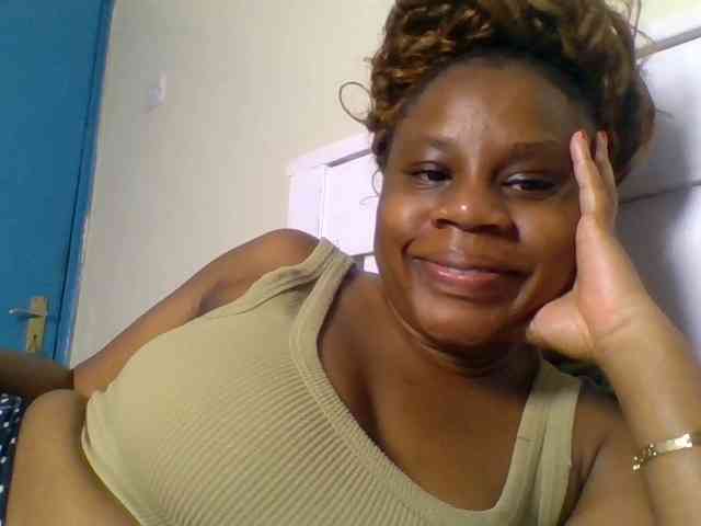 Ebonitah webcam