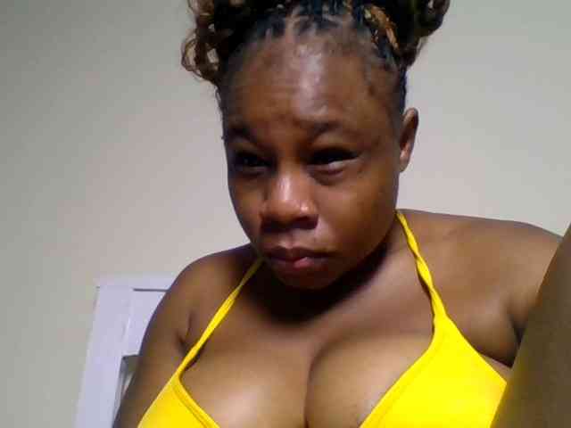 Ebonitah webcam