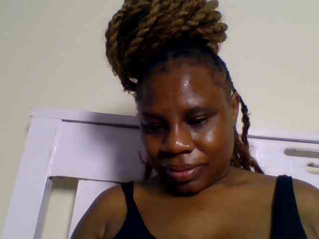 Ebonitah webcam