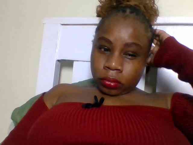 Ebonitah webcam