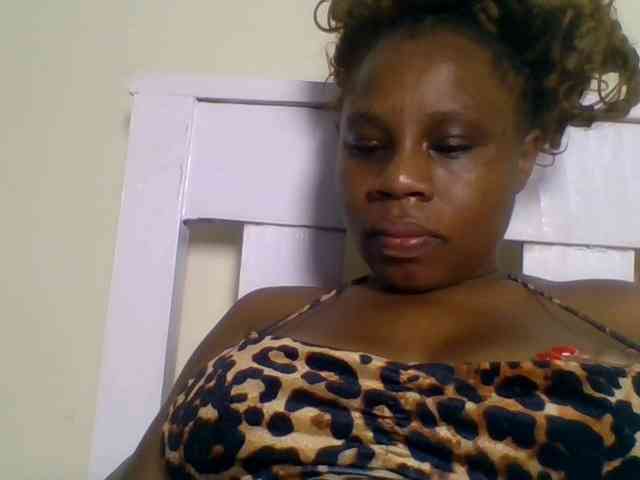 Ebonitah webcam