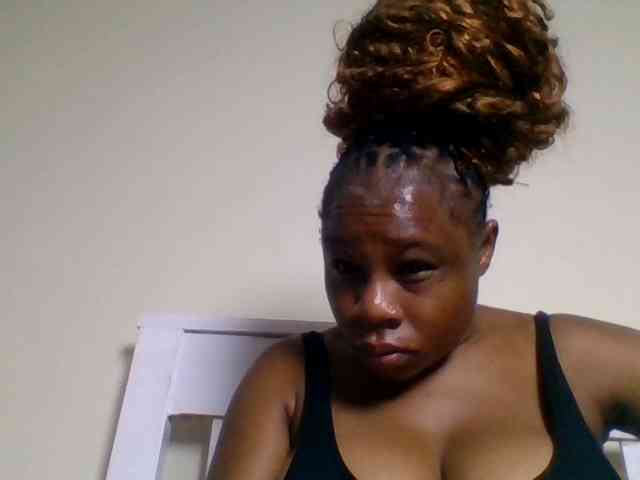 Ebonitah webcam