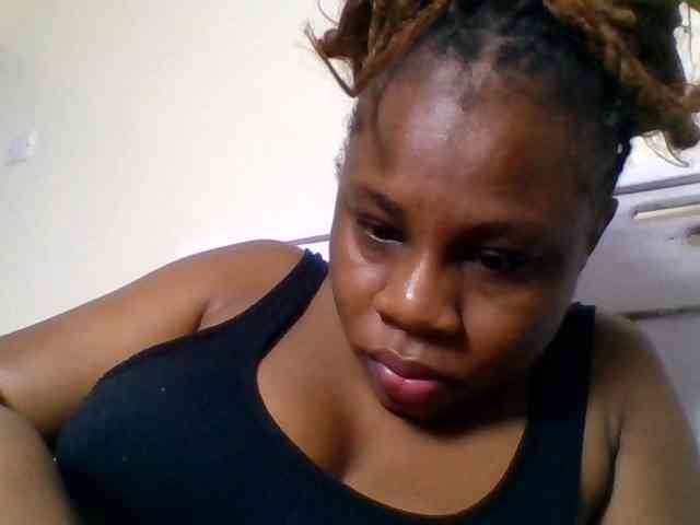 Model: Ebonitah