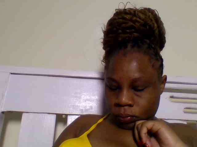 Ebonitah webcam