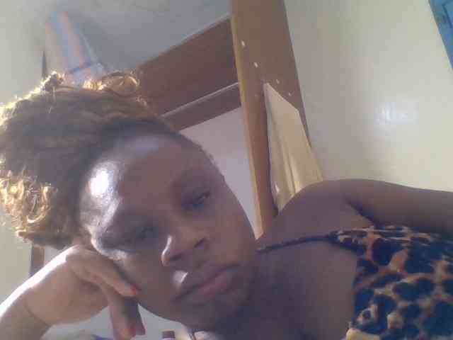 Ebonitah webcam