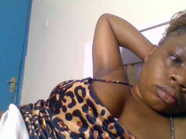 Ebonitah webcam