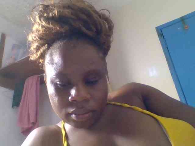 Ebonitah webcam