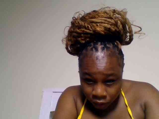 Ebonitah webcam