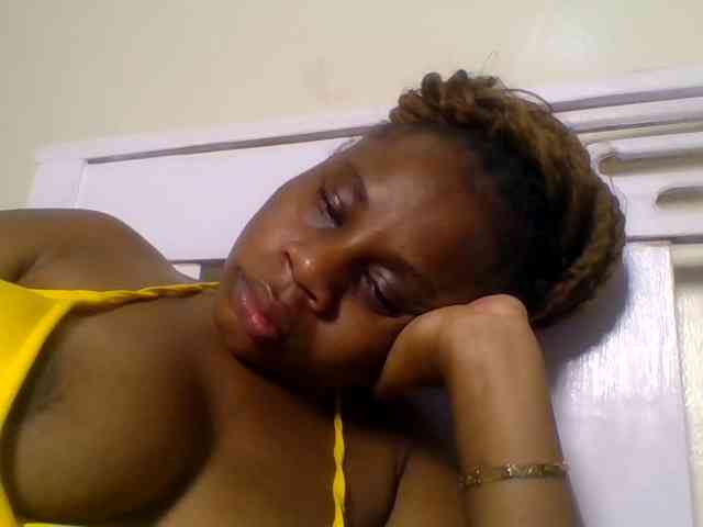 Ebonitah webcam